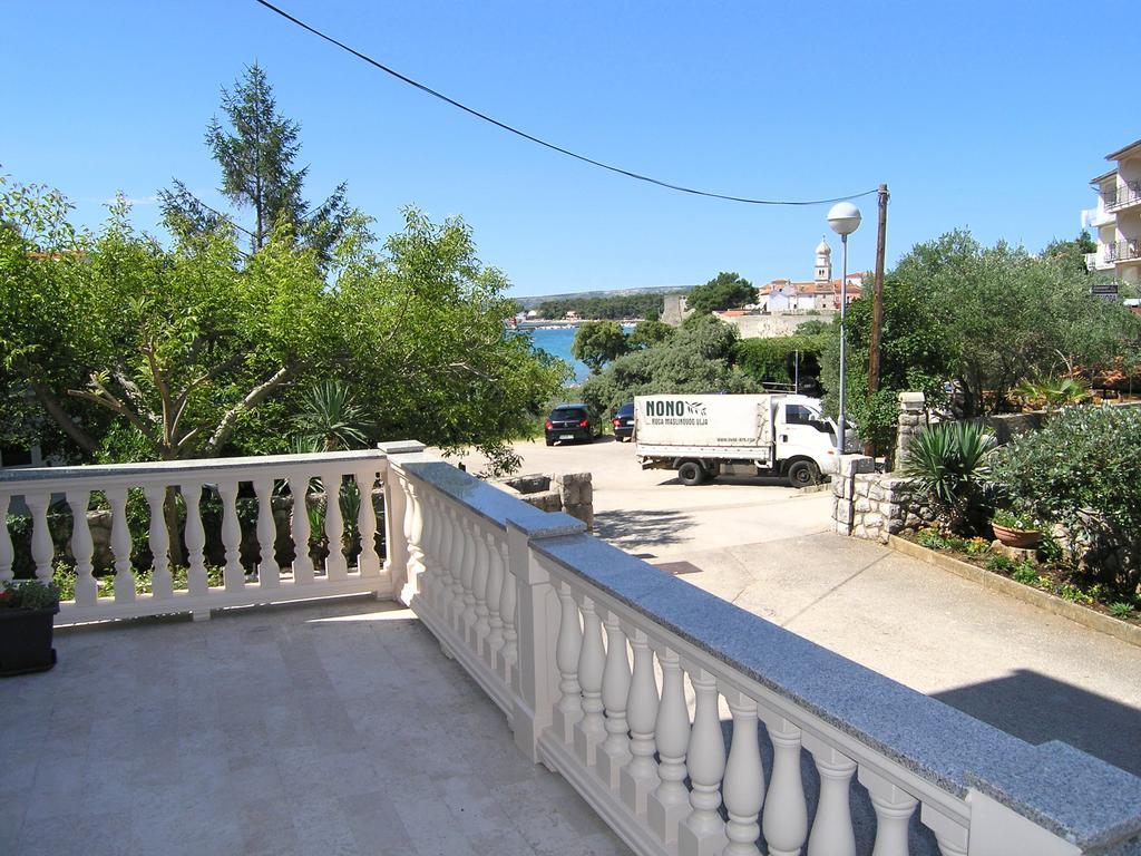 Apartment Julija Кърк Екстериор снимка